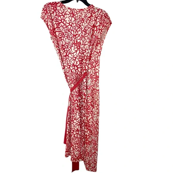Diane Von Furstenberg Silk Wrap Dress in Red Coral Print on Cream - Picture 4 of 4